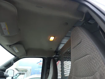 2017 GMC Savana 2500 Cargo Van 1WT 135.0" WB - miniatura 16