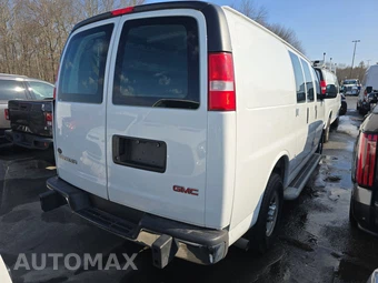 2017 GMC Savana 2500 Cargo Van 1WT 135.0" WB - miniatura 4
