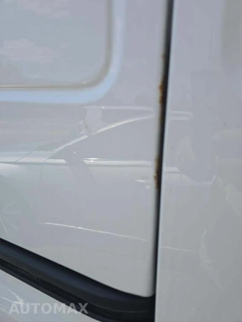 2017 GMC Savana 3500 Cargo Van – miniatura 24
