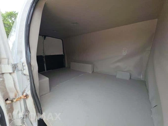 2017 GMC Savana 3500 Cargo Van 1WT 135.0" WB - miniatura 12