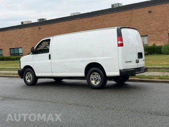 2017 GMC Savana 3500 Cargo Van 1WT 135.0" WB - miniatura 3