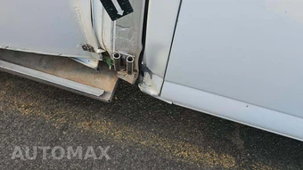 2017 GMC Savana 3500 Cutaway 1WT – miniatura 30