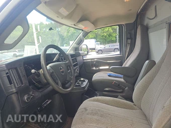 2017 GMC Savana 3500 Cutaway 1WT – miniatura 7