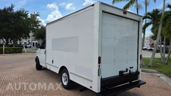 2017 GMC Savana 3500 Cutaway 1WT - miniatura 6