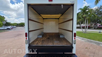2017 GMC Savana 3500 Cutaway 1WT - miniatura 7