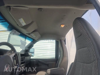 2017 GMC Savana 3500 Cutaway 1WT DRW 177.0" WB - miniatura 16