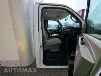 2017 GMC Savana 3500 Cutaway 1WT DRW - miniatura 15