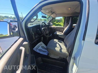 2017 GMC Savana 3500 Passenger Van LS 1LS 155.0" WB - miniatura 6