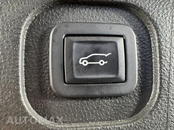 2017 GMC Terrain Denali 5SA - miniatura 27