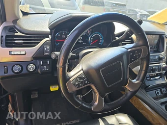 2017 GMC Yukon Denali – miniatura 10