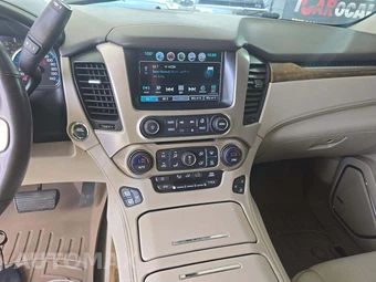 2017 GMC Yukon Denali 5SA – miniatura 10