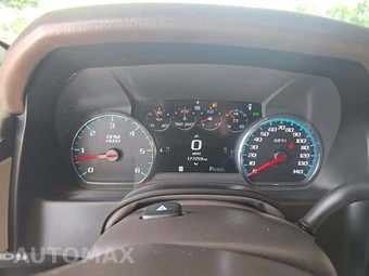 2017 GMC Yukon Denali 5SA – miniatura 9