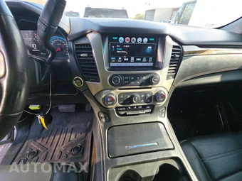 2017 GMC Yukon Denali 5SA – miniatura 11