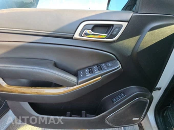2017 GMC Yukon Denali 5SA – miniatura 9
