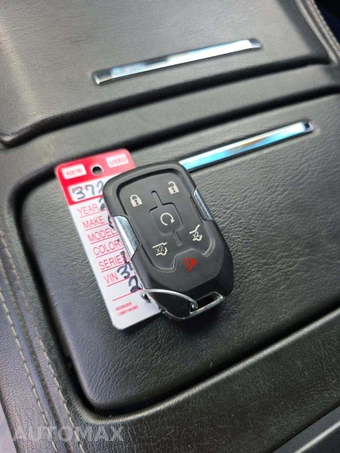 2017 GMC Yukon Denali 5SA - miniatura 8