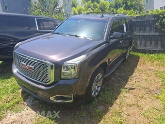 2017 GMC Yukon Denali 5SA