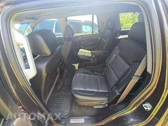2017 GMC Yukon Denali 5SA - miniatura 13