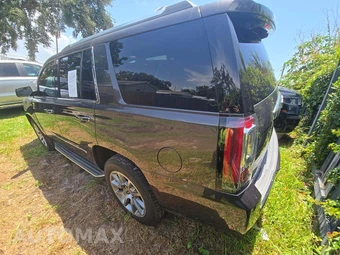 2017 GMC Yukon Denali 5SA - miniatura 2