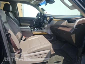 2017 GMC Yukon Denali 5SA - miniatura 8