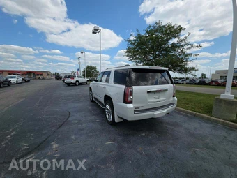 2017 GMC Yukon Denali 5SA - miniatura 2