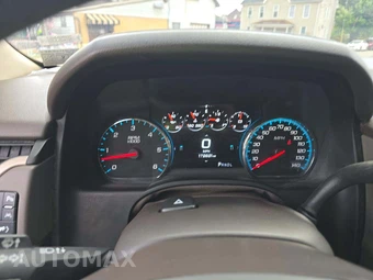 2017 GMC Yukon Denali 5SA – miniatura 6