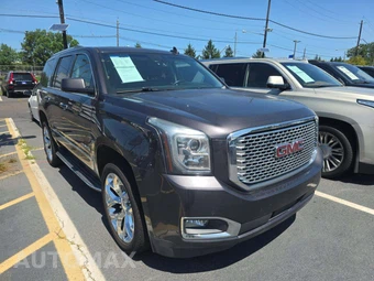 2017 GMC Yukon Denali 5SA – miniatura 4