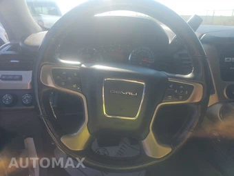 2017 GMC Yukon Denali 5SA – miniatura 10