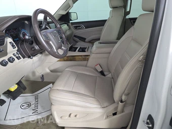 2017 GMC Yukon Denali 5SA - miniatura 7