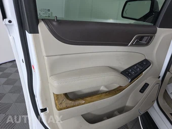 2017 GMC Yukon Denali 5SA - miniatura 9