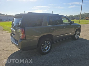 2017 GMC Yukon Denali 5SA - miniatura 4