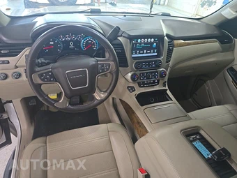 2017 GMC Yukon Denali 5SA - miniatura 11