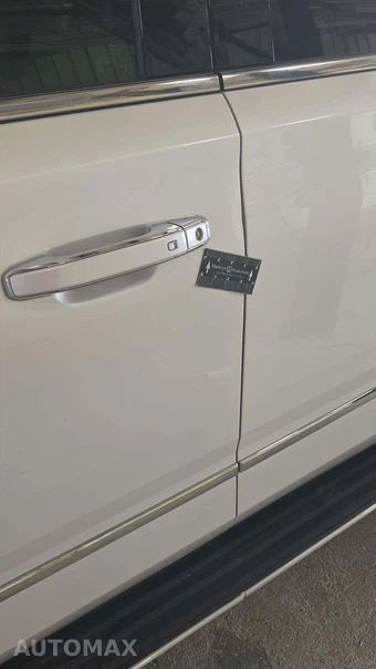 2017 GMC Yukon Denali 5SA - miniatura 23