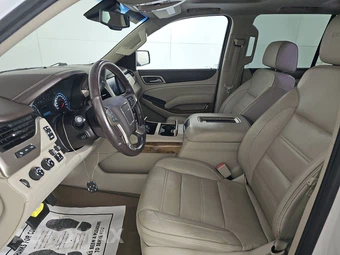 2017 GMC Yukon Denali 5SA - miniatura 7
