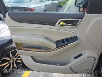 2017 GMC Yukon Denali 5SA - miniatura 9