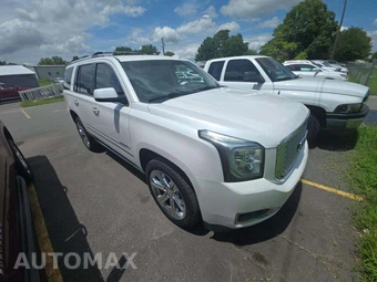 2017 GMC Yukon Denali 5SA - miniatura 4