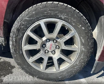 2017 GMC Yukon Denali 5SA - miniatura 24