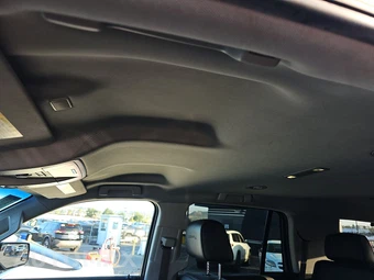 2017 GMC Yukon Denali 5SA - miniatura 18