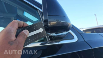 2017 GMC Yukon Denali 5SA - miniatura 30
