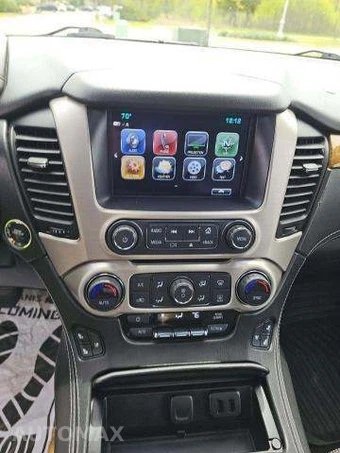 2017 GMC Yukon Denali 5SA - miniatura 10