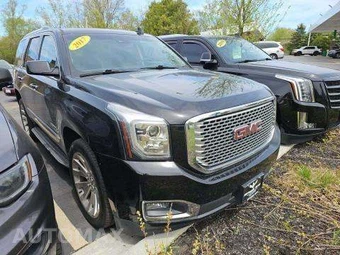 2017 GMC Yukon Denali 5SA - miniatura 4