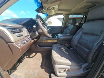 2017 GMC Yukon Denali 5SA – miniatura 3