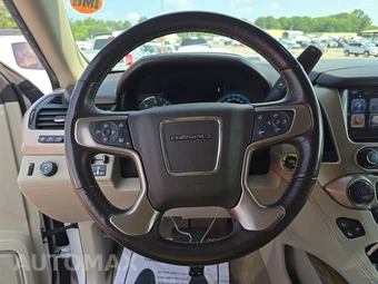 2017 GMC Yukon Denali XL 5SA - miniatura 10