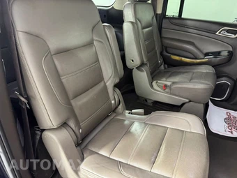2017 GMC Yukon Denali XL 5SA - miniatura 39