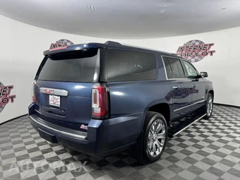 2017 GMC Yukon Denali XL 5SA - miniatura 7