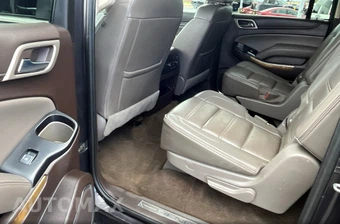 2017 GMC Yukon Denali XL 5SA - miniatura 16