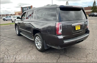 2017 GMC Yukon Denali XL 5SA - miniatura 7