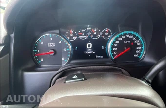 2017 GMC Yukon Denali XL 5SA - miniatura 9