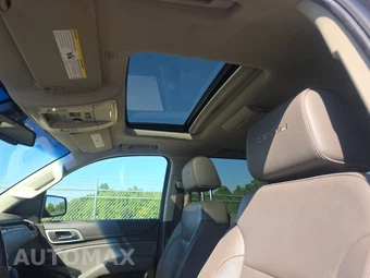 2017 GMC Yukon Denali XL 5SA - miniatura 18