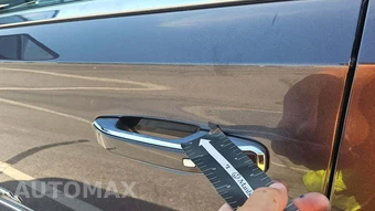2017 GMC Yukon Denali XL 5SA - miniatura 29