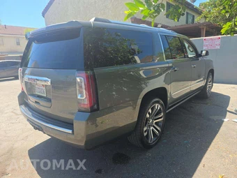 2017 GMC Yukon Denali XL 5SA - miniatura 3
